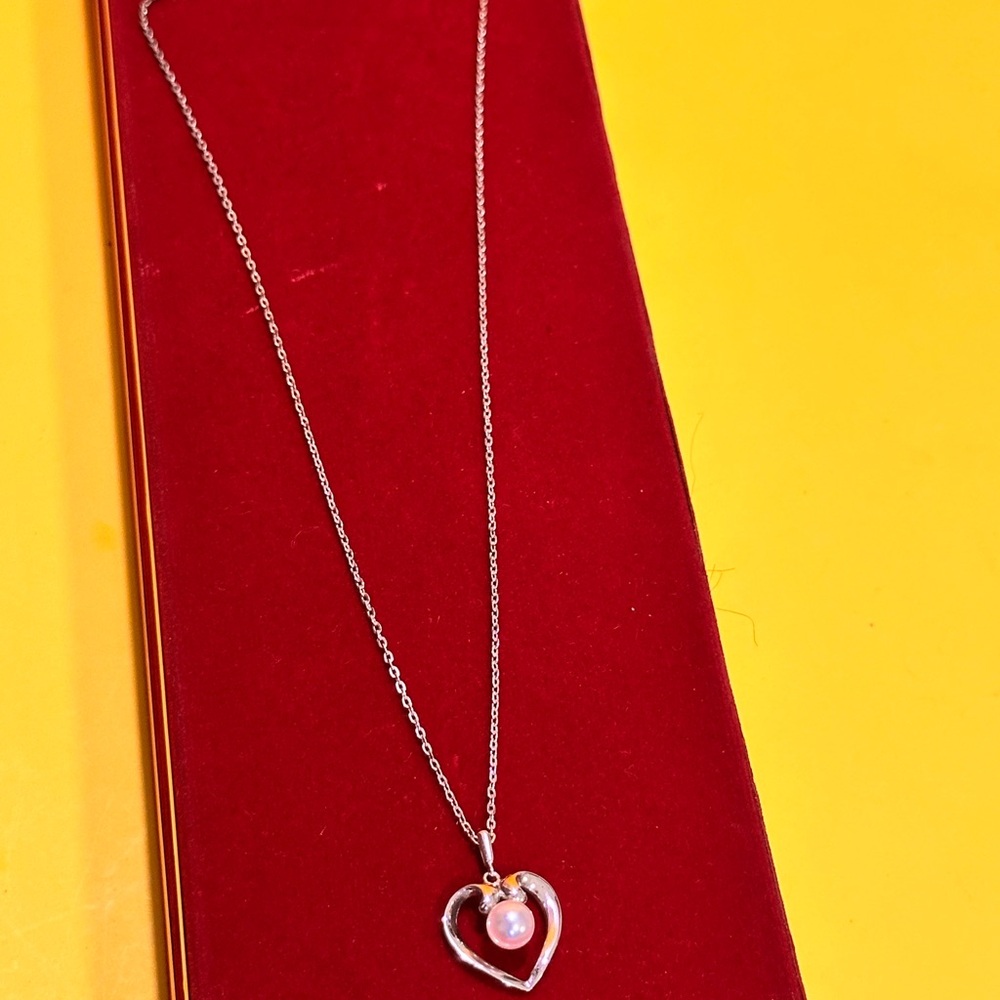 Mikimoto Silver Heart Necklace with Pearl
925 silver made. - Picture 11 of 12